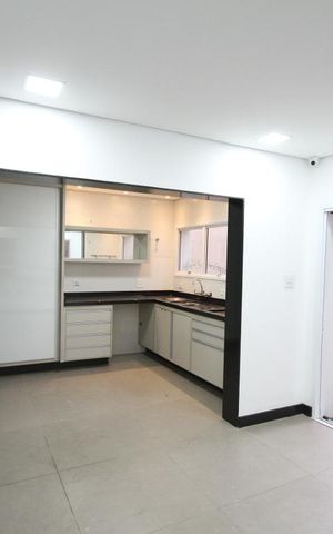 Casa à venda com 360m², 3 quartos e 5 vagasCozinha