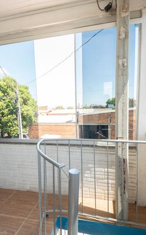 Casa à venda com 200m², 3 quartos e 2 vagasVaranda e Área de Serviço