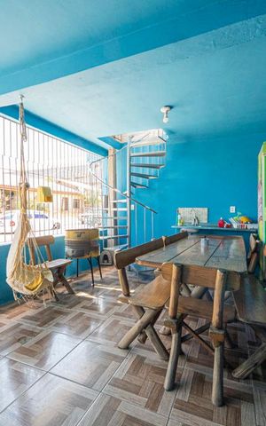 Casa à venda com 200m², 3 quartos e 2 vagasVaranda Gourmet  e Garagem 