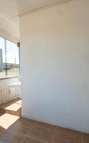 Casa à venda com 200m², 3 quartos e 2 vagasVaranda e Área de Serviço
