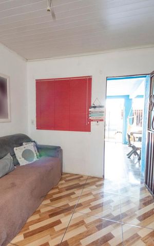 Casa à venda com 200m², 3 quartos e 2 vagasSala