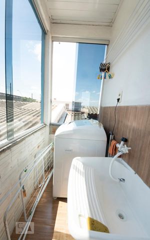 Casa à venda com 200m², 3 quartos e 2 vagasVaranda e Área de Serviço