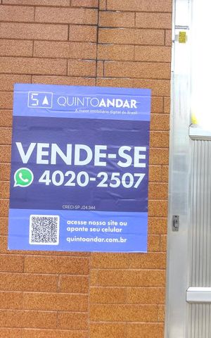 Casa à venda com 300m², 6 quartos e 4 vagasFachada
