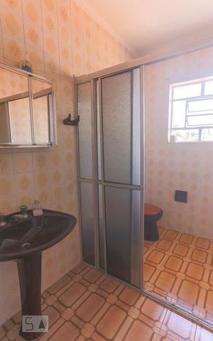 Casa à venda com 300m², 6 quartos e 4 vagasBanheiro - casa 03