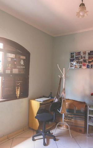 Casa à venda com 300m², 6 quartos e 4 vagasQuarto - casa 01