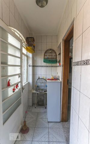 Casa à venda com 300m², 6 quartos e 4 vagasÁrea de serviço - casa 01