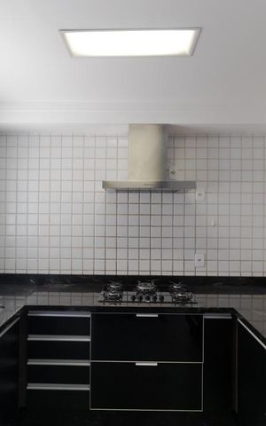 Apartamento à venda com 131m², 3 quartos e 2 vagas Apartamento à venda com 131m², 3 quartos e 2 vagasCozinha