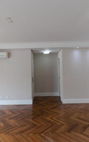 Apartamento à venda com 131m², 3 quartos e 2 vagas Apartamento à venda com 131m², 3 quartos e 2 vagasSalas
