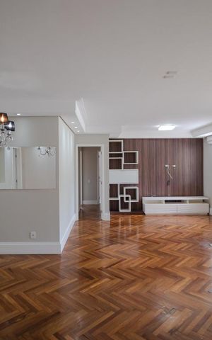 Apartamento à venda com 131m², 3 quartos e 2 vagas Apartamento à venda com 131m², 3 quartos e 2 vagasSalas