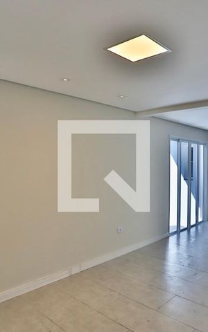 Casa à venda com 132m², 2 quartos e 2 vagasSala
