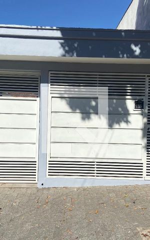 Casa à venda com 132m², 2 quartos e 2 vagasFachada