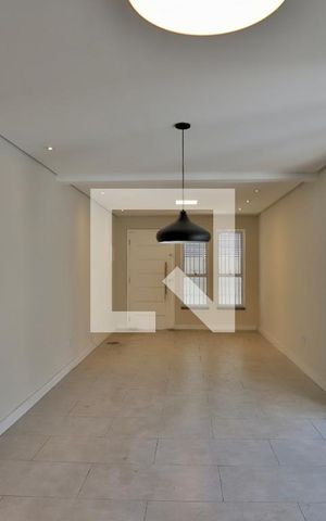 Casa à venda com 132m², 2 quartos e 2 vagasSala
