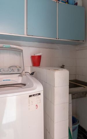 Casa à venda com 200m², 4 quartos e 2 vagas Casa à venda com 200m², 4 quartos e 2 vagasLavanderia