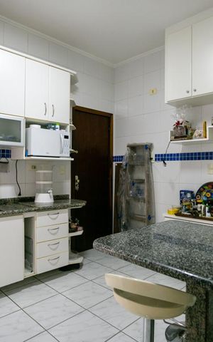 Apartamento à venda com 105m², 2 quartos e 1 vaga Apartamento à venda com 105m², 2 quartos e 1 vagaCozinha