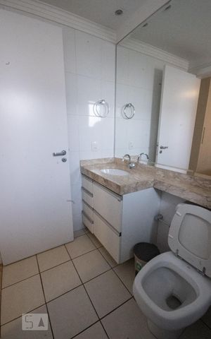 Apartamento para alugar com 167m², 3 quartos e 2 vagasBanheiro Quarto 3