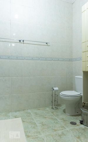 Casa à venda com 170m², 3 quartos e 2 vagas Casa à venda com 170m², 3 quartos e 2 vagasBanheiro da Suíte