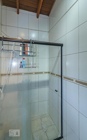 Casa à venda com 150m², 3 quartos e 4 vagas Casa à venda com 150m², 3 quartos e 4 vagasBanheiro