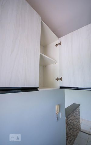 Apartamento para alugar com 58m², 2 quartos e 1 vagaArmário Cozinha