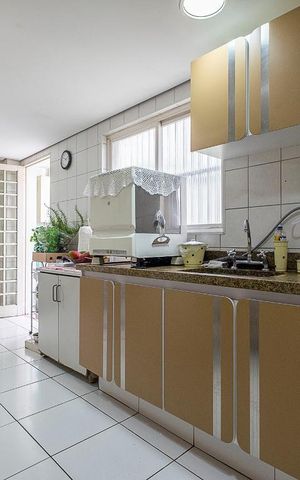 Casa à venda com 150m², 3 quartos e 2 vagas Casa à venda com 150m², 3 quartos e 2 vagasCozinha