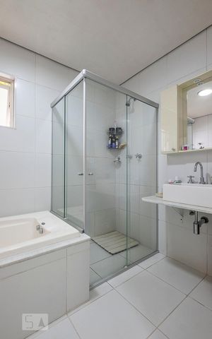 Casa à venda com 150m², 3 quartos e 2 vagas Casa à venda com 150m², 3 quartos e 2 vagasSuíte - Banheiro