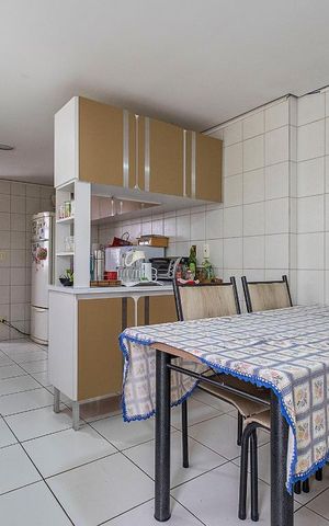 Casa à venda com 150m², 3 quartos e 2 vagas Casa à venda com 150m², 3 quartos e 2 vagasCozinha