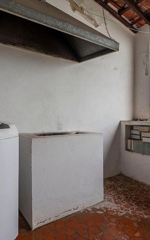 Casa à venda com 150m², 3 quartos e 2 vagas Casa à venda com 150m², 3 quartos e 2 vagasQuintal - Churrasqueira