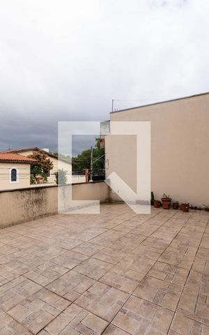 Casa para alugar com 350m², 4 quartos e 3 vagas Casa para alugar com 350m², 4 quartos e 3 vagasVaranda