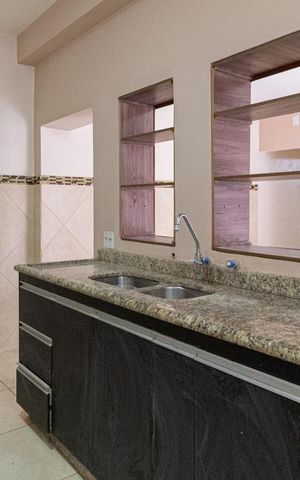 Casa à venda com 300m², 3 quartos e 1 vaga Casa à venda com 300m², 3 quartos e 1 vagaCozinha