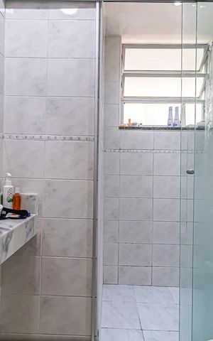 Apartamento à venda com 72m², 4 quartos e sem vaga Apartamento à venda com 72m², 4 quartos e sem vagaBanheiro Social