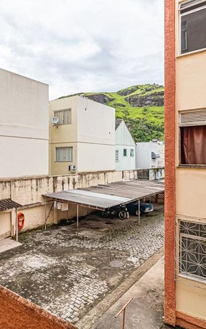 Apartamento à venda com 72m², 4 quartos e sem vaga Apartamento à venda com 72m², 4 quartos e sem vagaVista da Sala