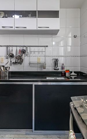 Apartamento à venda com 72m², 4 quartos e sem vaga Apartamento à venda com 72m², 4 quartos e sem vagaCozinha - Armários