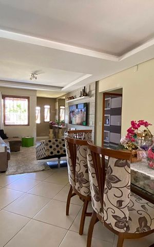 Casa à venda com 215m², 4 quartos e 4 vagas Casa à venda com 215m², 4 quartos e 4 vagasSala de Jantar