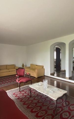 Apartamento para alugar com 300m², 4 quartos e 4 vagas Apartamento para alugar com 300m², 4 quartos e 4 vagasSala