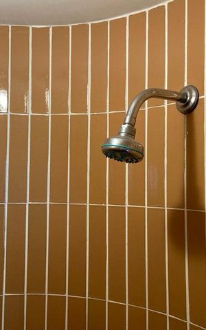 Apartamento para alugar com 300m², 4 quartos e 4 vagas Apartamento para alugar com 300m², 4 quartos e 4 vagasChuveiro