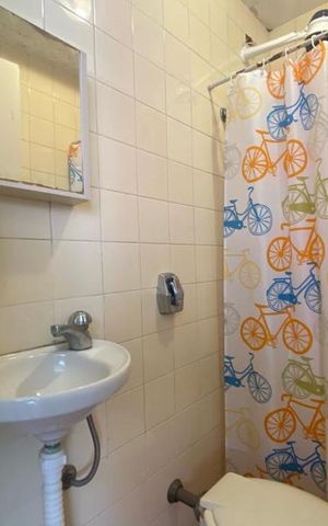 Apartamento para alugar com 300m², 4 quartos e 4 vagas Apartamento para alugar com 300m², 4 quartos e 4 vagasBanheiro de Serviço
