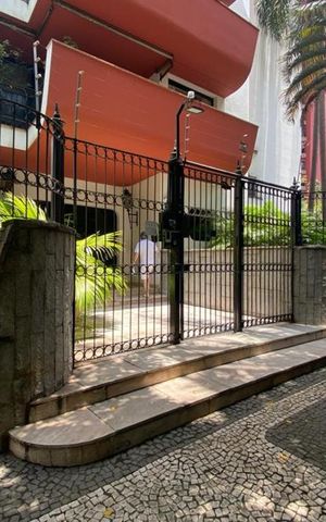Apartamento para alugar com 300m², 4 quartos e 4 vagas Apartamento para alugar com 300m², 4 quartos e 4 vagasEntrada
