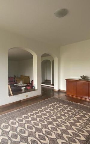 Apartamento para alugar com 300m², 4 quartos e 4 vagas Apartamento para alugar com 300m², 4 quartos e 4 vagasSala de Jantar