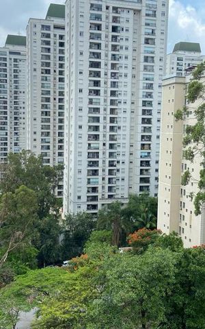 Apartamento para alugar com 300m², 4 quartos e 4 vagas Apartamento para alugar com 300m², 4 quartos e 4 vagasVista da Sala de Estar