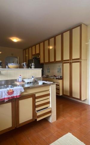 Apartamento para alugar com 300m², 4 quartos e 4 vagas Apartamento para alugar com 300m², 4 quartos e 4 vagasCozinha