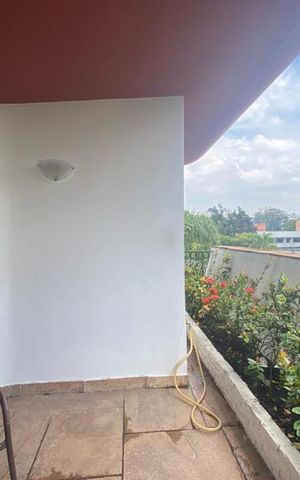 Apartamento para alugar com 300m², 4 quartos e 4 vagas Apartamento para alugar com 300m², 4 quartos e 4 vagasSacada