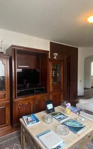 Apartamento para alugar com 300m², 4 quartos e 4 vagas Apartamento para alugar com 300m², 4 quartos e 4 vagasSala de Estar
