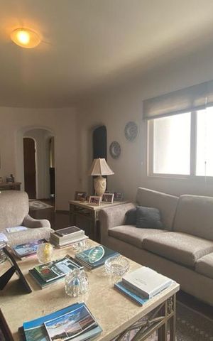 Apartamento para alugar com 300m², 4 quartos e 4 vagas Apartamento para alugar com 300m², 4 quartos e 4 vagasSala de Estar