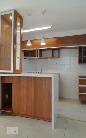 Apartamento à venda com 74m², 2 quartos e 2 vagasCozinha - Armários