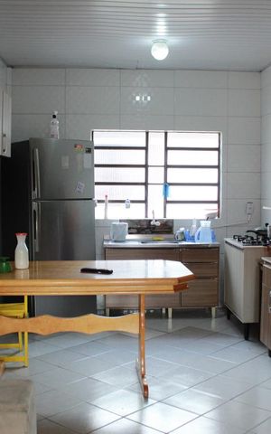 Casa para alugar com 130m², 2 quartos e 2 vagasSala