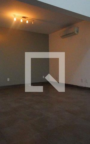 Casa à venda com 155m², 2 quartos e 2 vagasSala