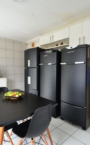 Casa à venda com 230m², 2 quartos e 2 vagasCozinha