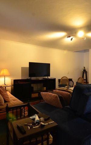 Casa à venda com 230m², 2 quartos e 2 vagasSala