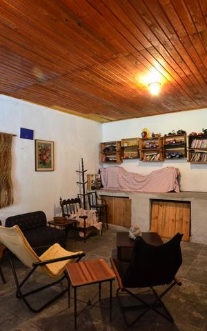 Casa à venda com 230m², 2 quartos e 2 vagasSala de Estar