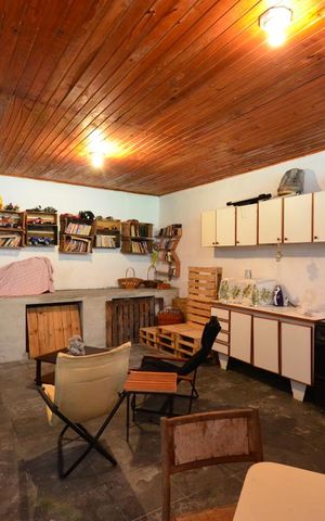 Casa à venda com 230m², 2 quartos e 2 vagasSala de Estar