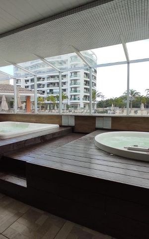 Apartamento à venda com 189m², 3 quartos e 3 vagas Apartamento à venda com 189m², 3 quartos e 3 vagasÁrea comum - sauna